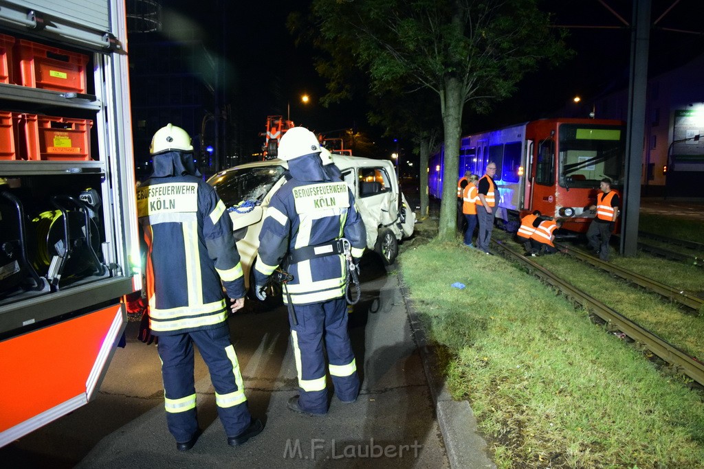 VU PKW Strab Koeln Niehl Amsterdamerstr Friedrich Karlstr P231.JPG - Miklos Laubert